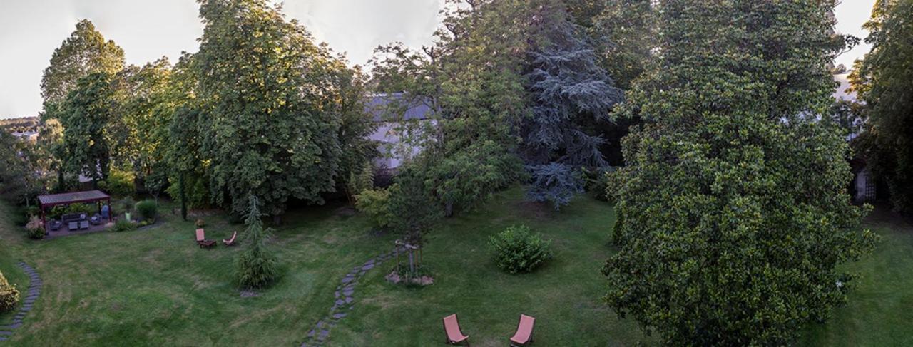 Appartement De 100M2 Dans Un Parc A 20 Mn Du Centre De Paris Garches Exterior foto